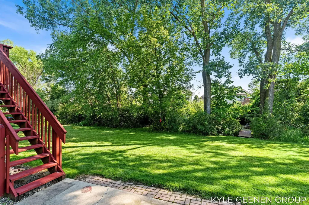 10887 Thornberry Way Holland Charter Township MI 49464