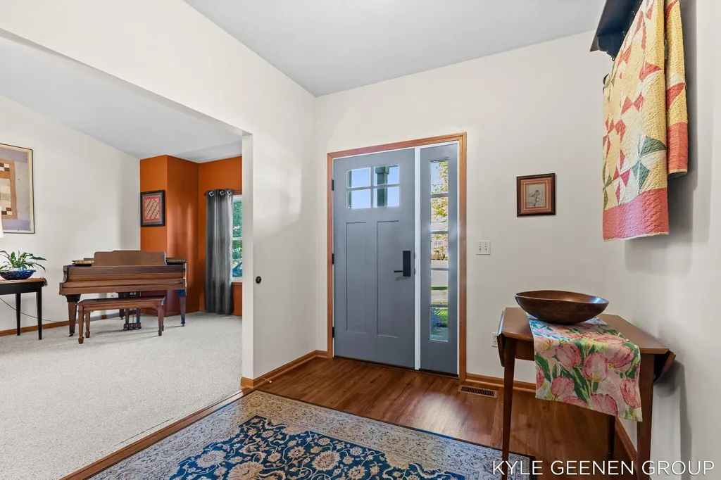 10887 Thornberry Way Holland Charter Township MI 49464