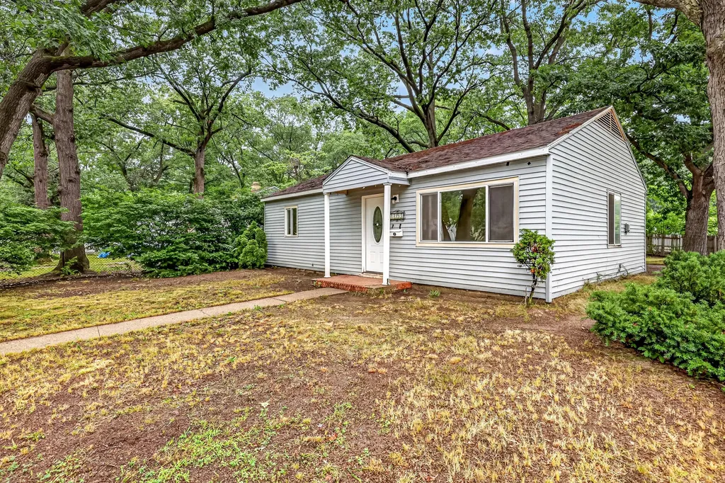 2294 Austin Street Muskegon City MI 49444