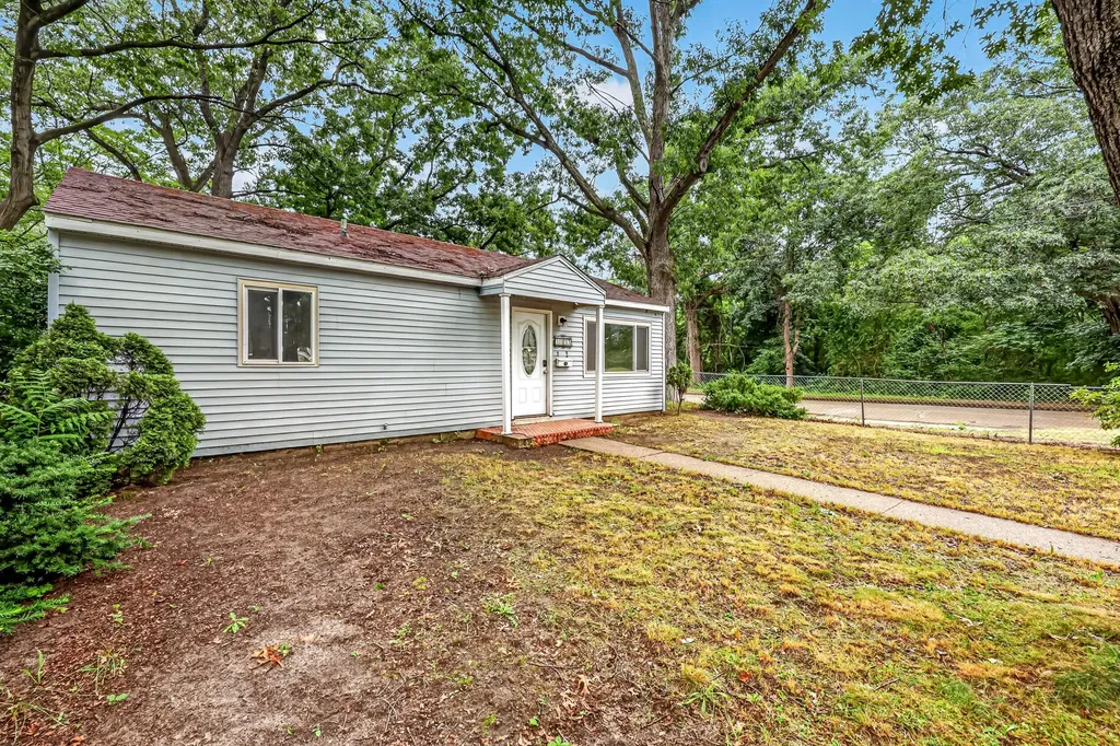 2294 Austin Street Muskegon City MI 49444