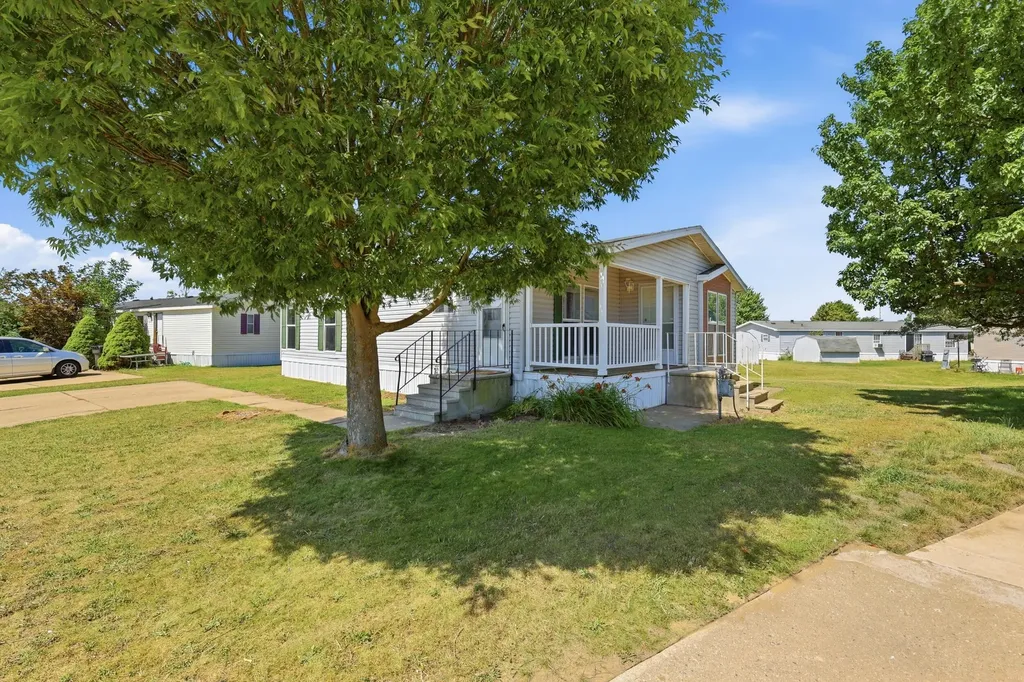11839 Hidden Harbor Holland Charter Township MI 49424