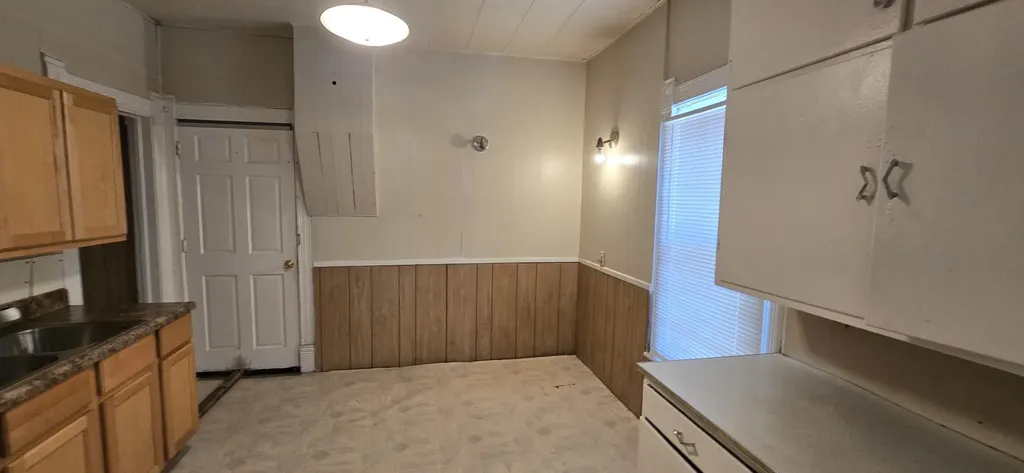 2744 8th Street Muskegon Heights City MI 49444