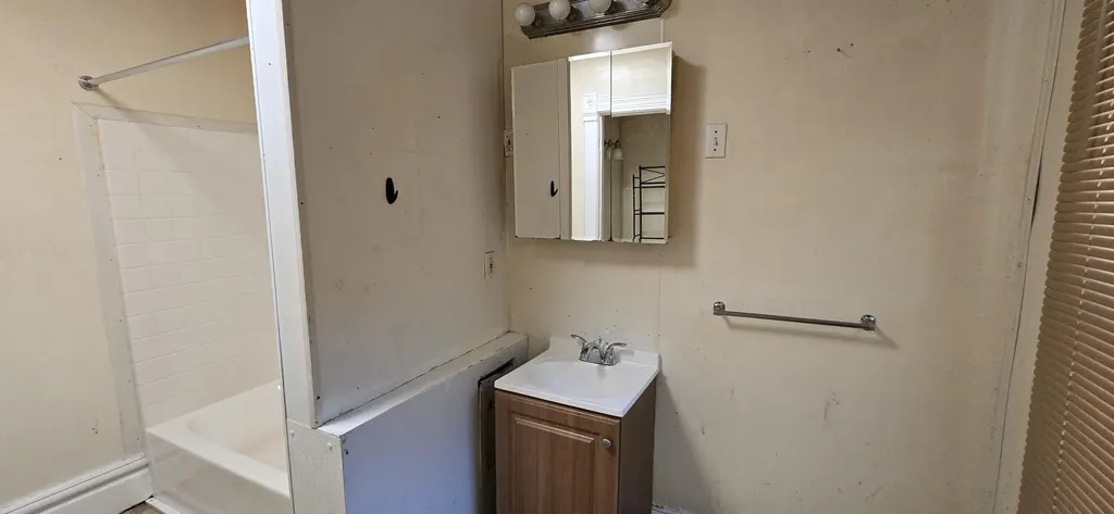 2744 8th Street Muskegon Heights City MI 49444
