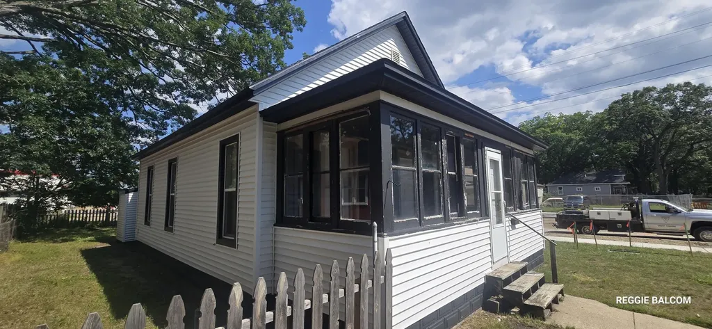 2744 8th Street Muskegon Heights City MI 49444