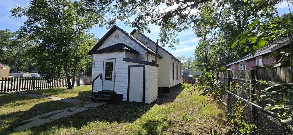 2744 8th Street Muskegon Heights City MI 49444