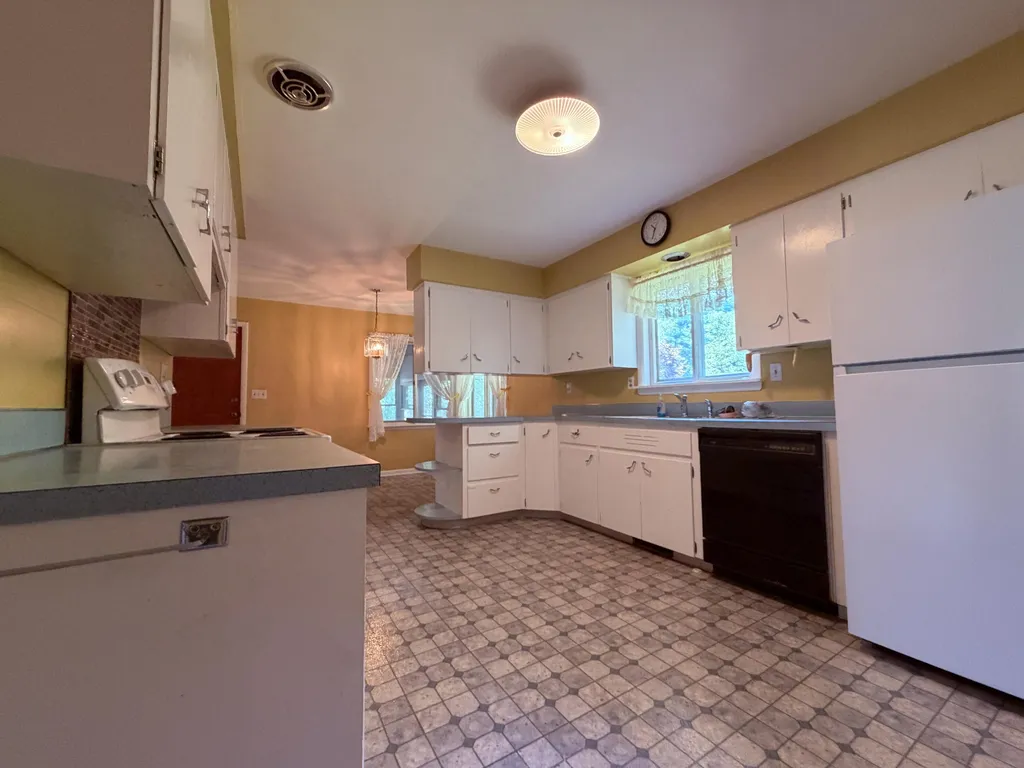 1968 Holton Road Muskegon Charter Township MI 49445