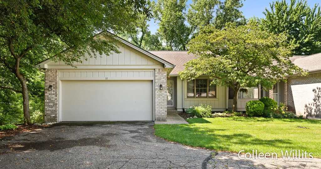 31 Skyline Circle NW Grand Rapids City MI 49504