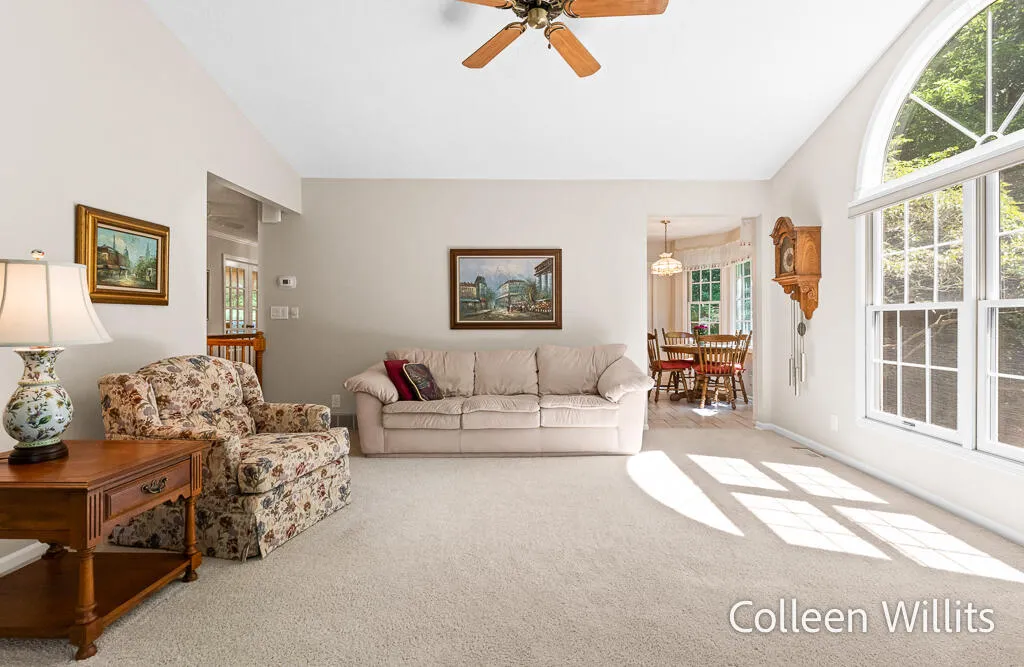 31 Skyline Circle NW Grand Rapids City MI 49504