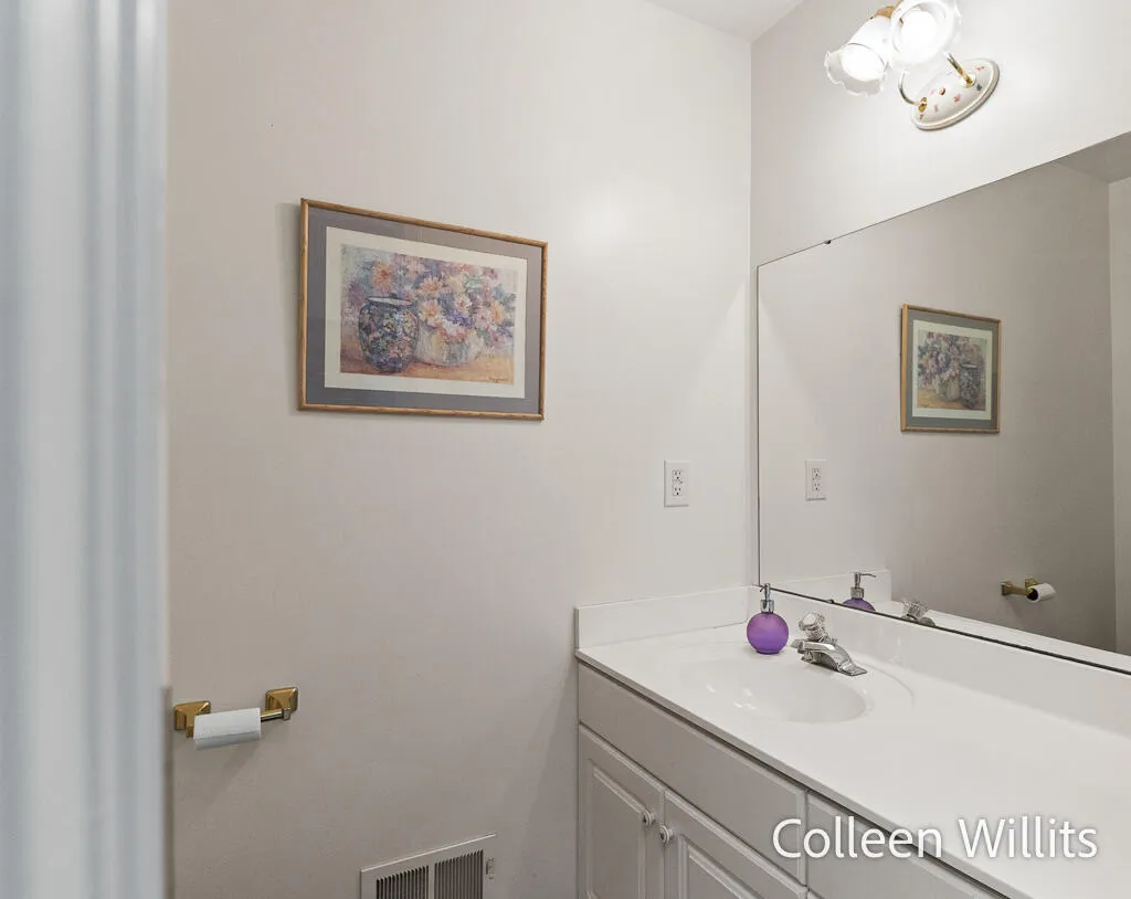 31 Skyline Circle NW Grand Rapids City MI 49504