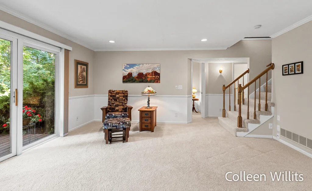 31 Skyline Circle NW Grand Rapids City MI 49504