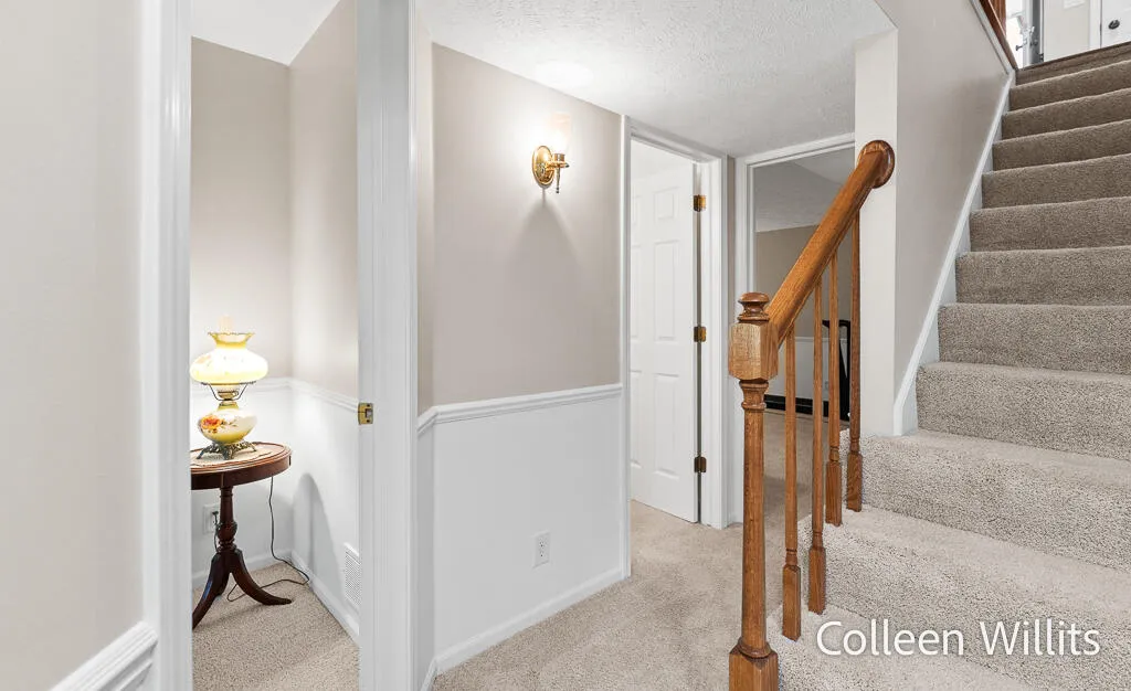 31 Skyline Circle NW Grand Rapids City MI 49504