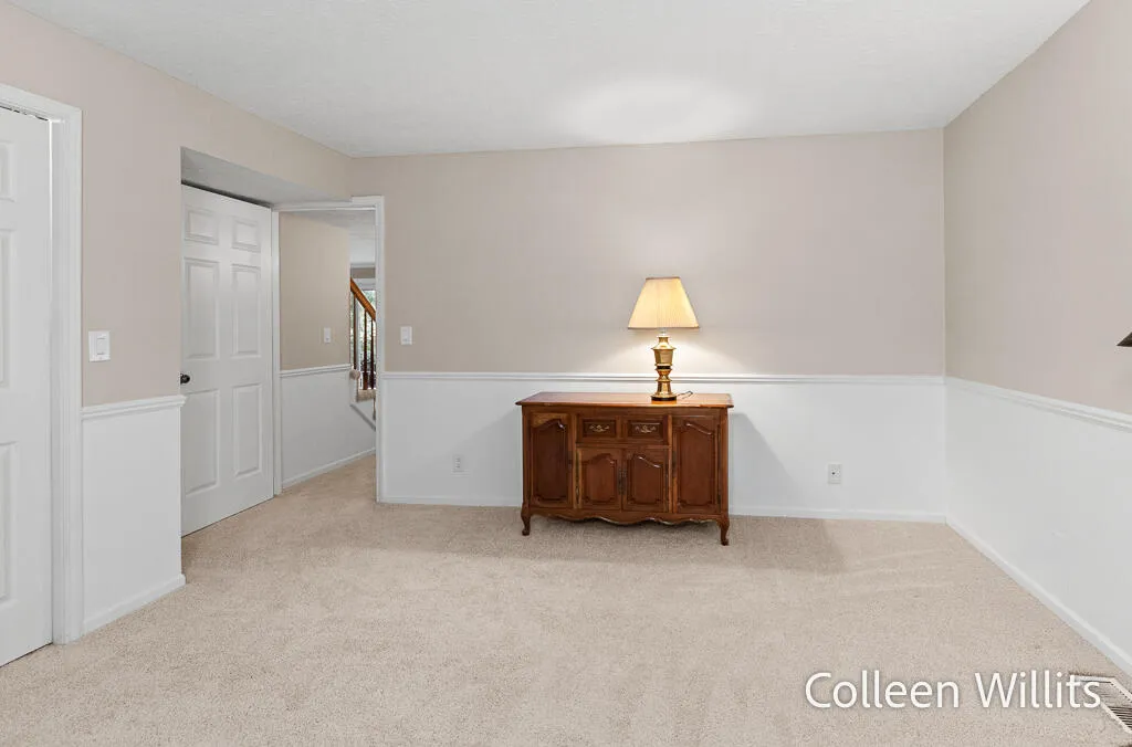 31 Skyline Circle NW Grand Rapids City MI 49504