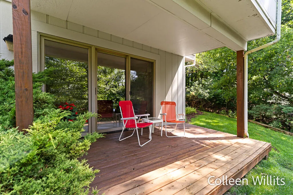 31 Skyline Circle NW Grand Rapids City MI 49504