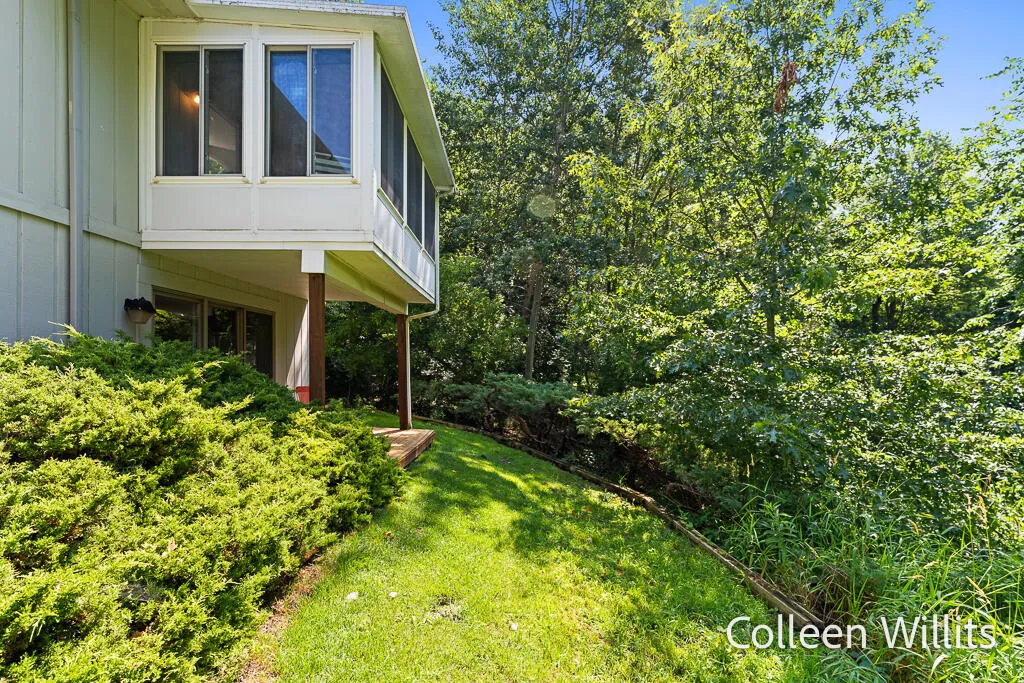 31 Skyline Circle NW Grand Rapids City MI 49504