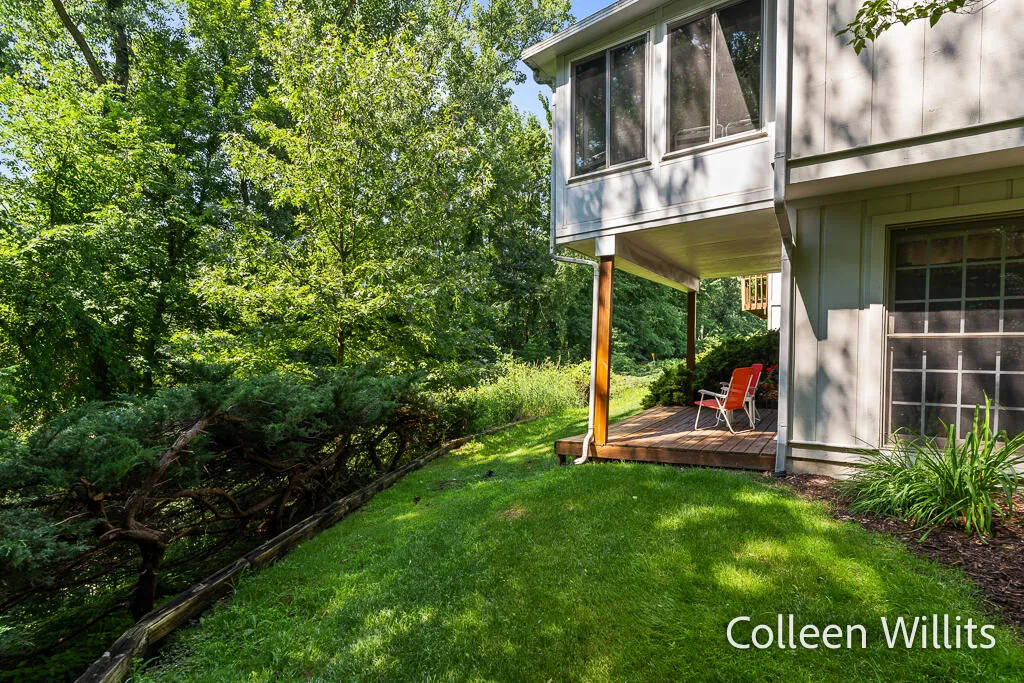 31 Skyline Circle NW Grand Rapids City MI 49504