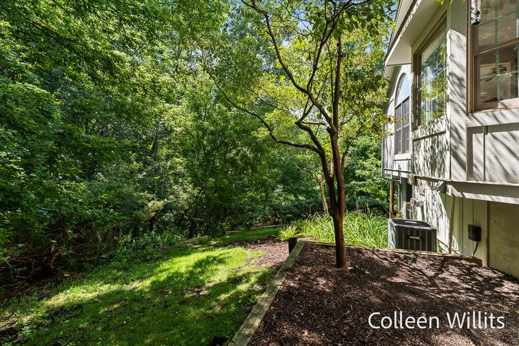 31 Skyline Circle NW Grand Rapids City MI 49504