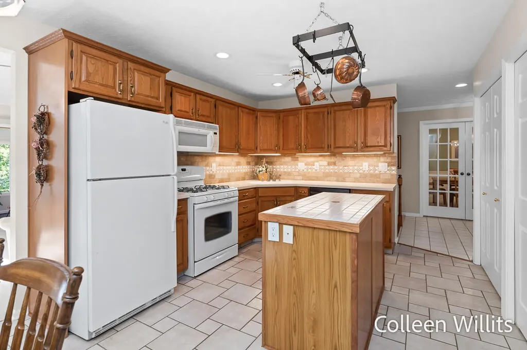 31 Skyline Circle NW Grand Rapids City MI 49504