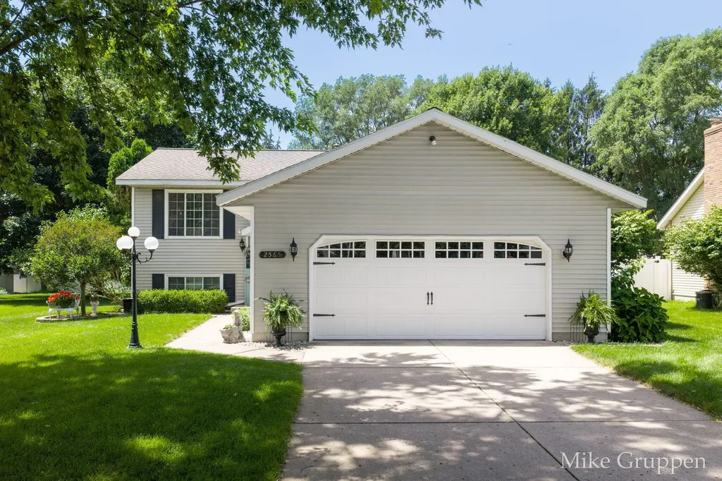 2565 Spring Court Holland Charter Township MI 49464