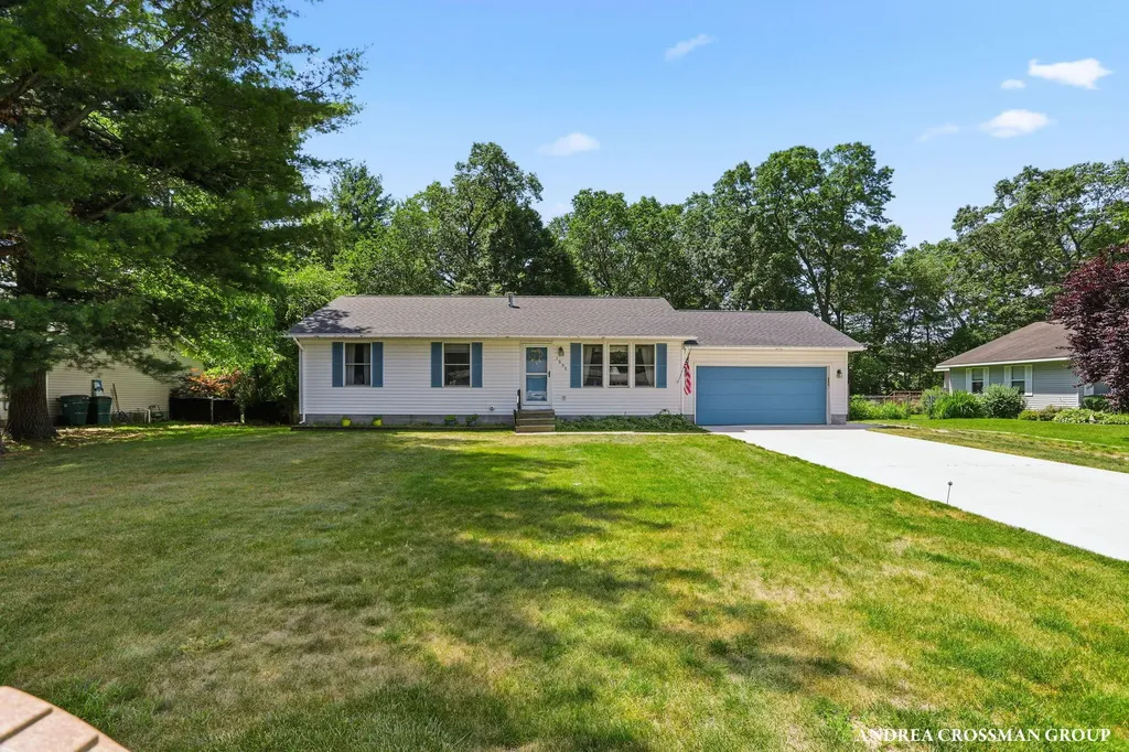 1095 Becker Road Muskegon Charter Township MI 49445