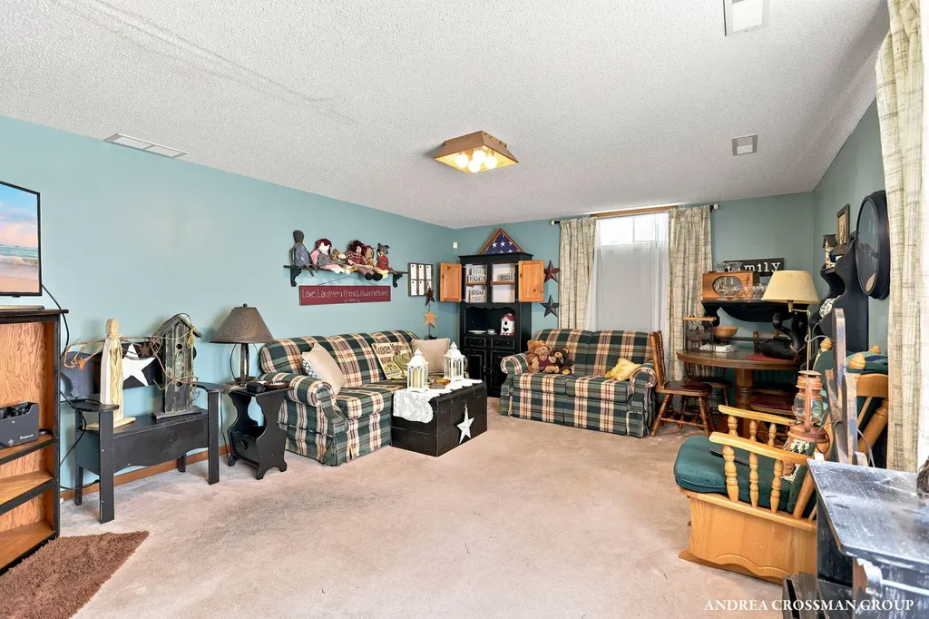 1095 Becker Road Muskegon Charter Township MI 49445