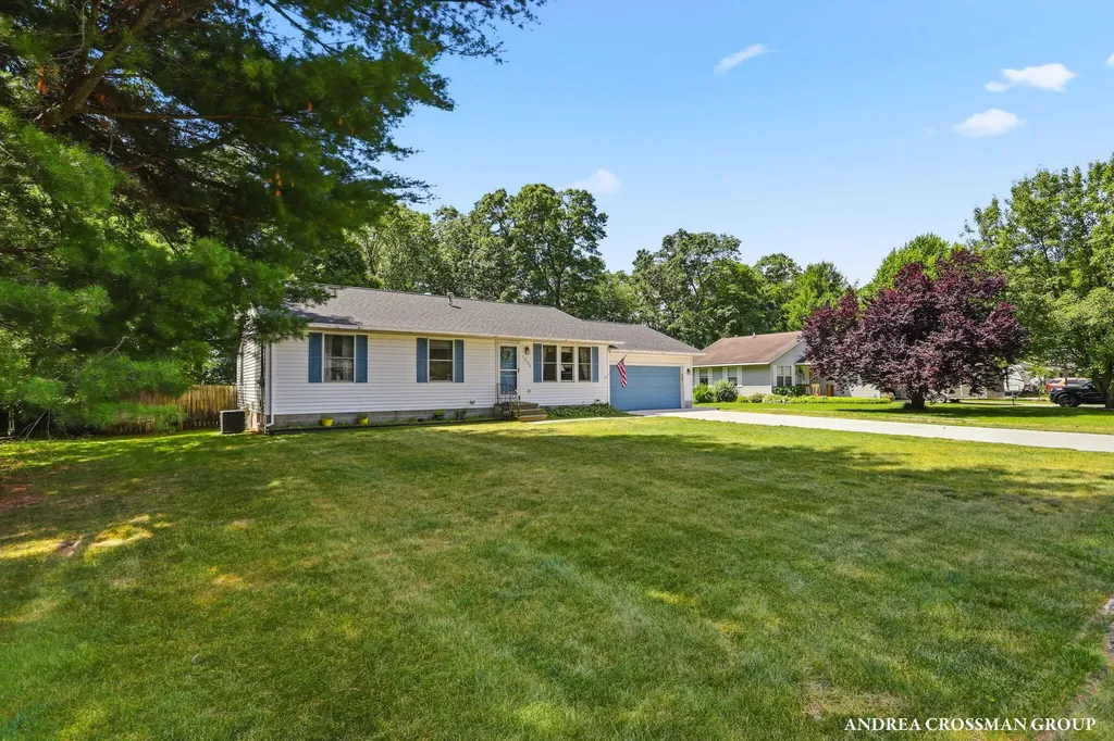 1095 Becker Road Muskegon Charter Township MI 49445