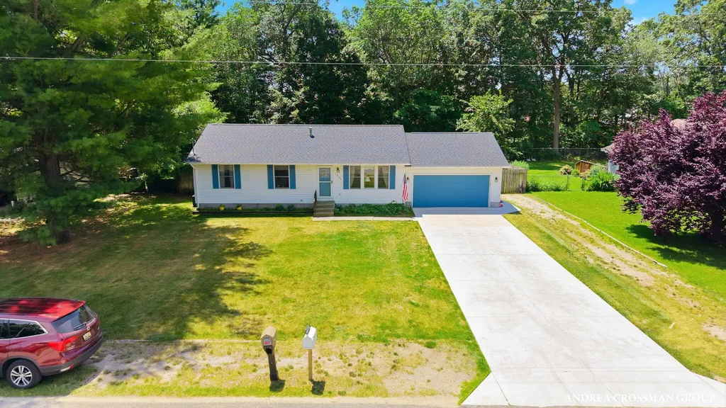 1095 Becker Road Muskegon Charter Township MI 49445