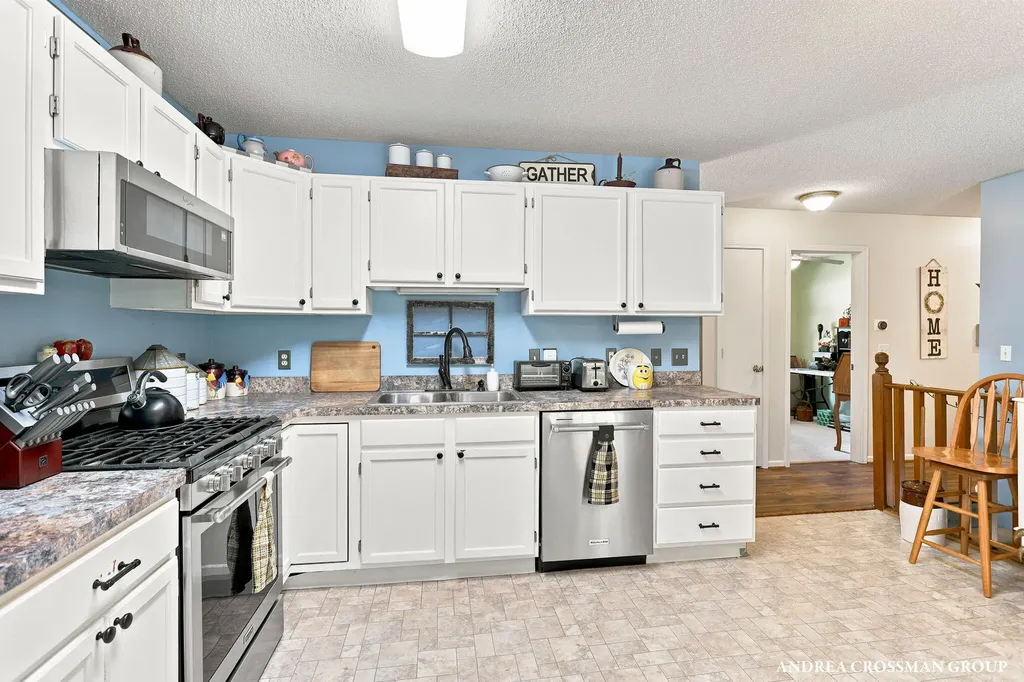 1095 Becker Road Muskegon Charter Township MI 49445