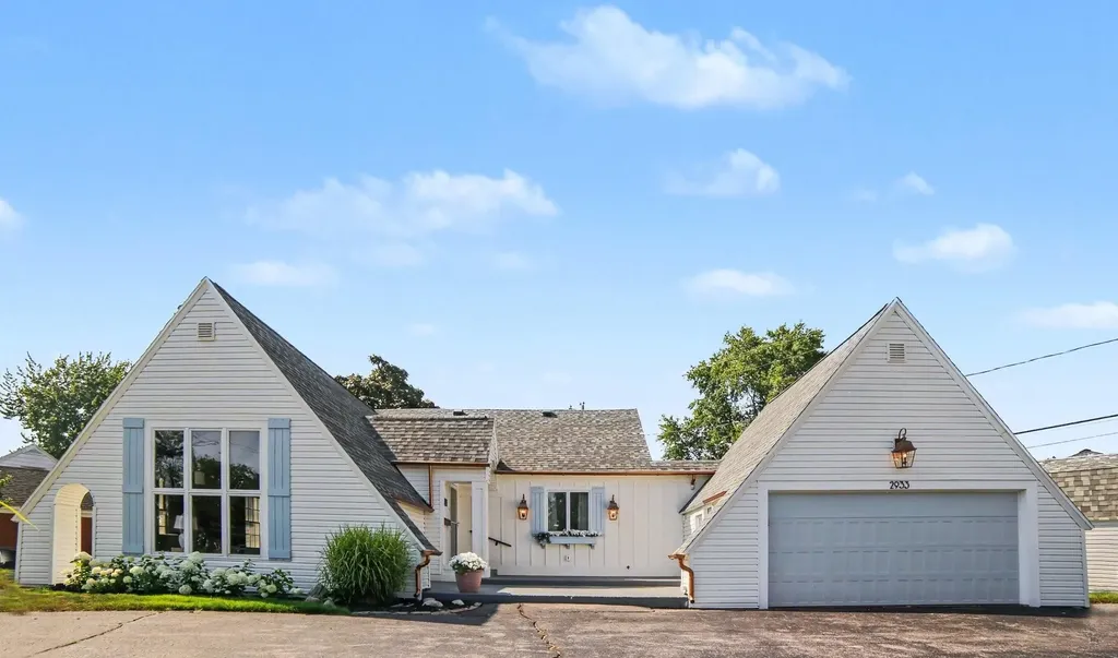 2933 Dawes Road Roosevelt Park City MI 49441
