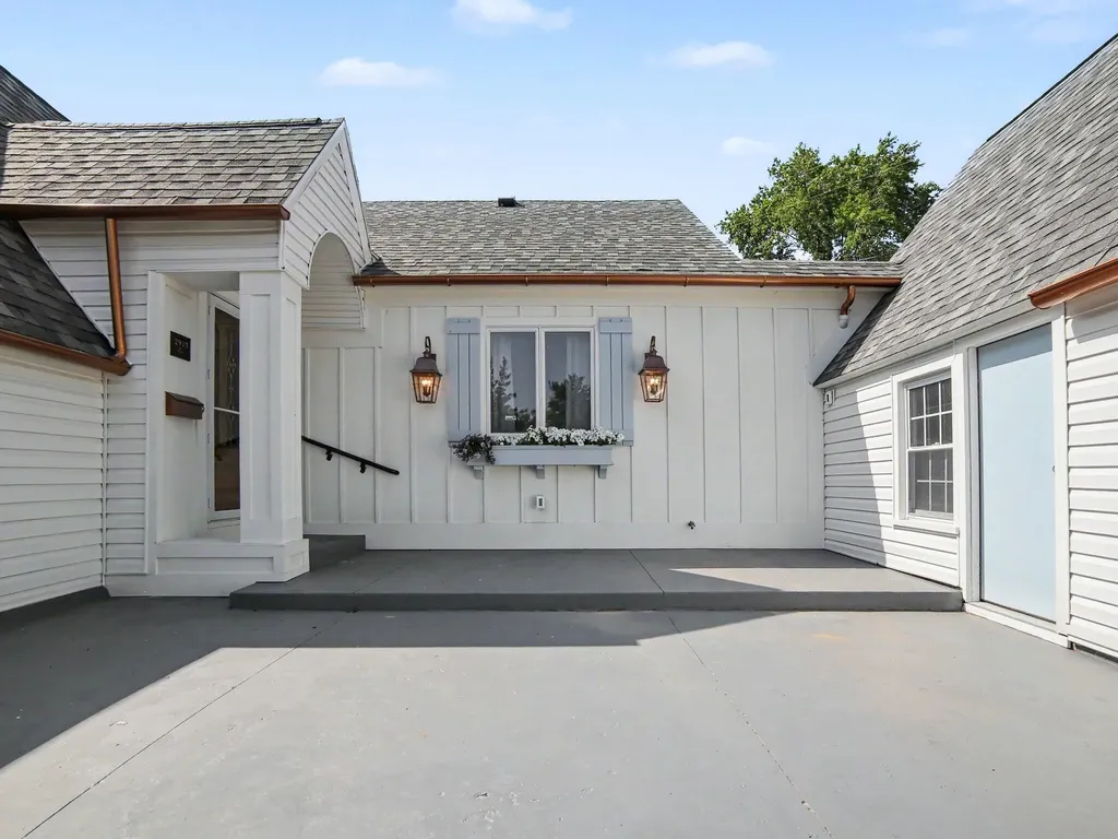 2933 Dawes Road Roosevelt Park City MI 49441
