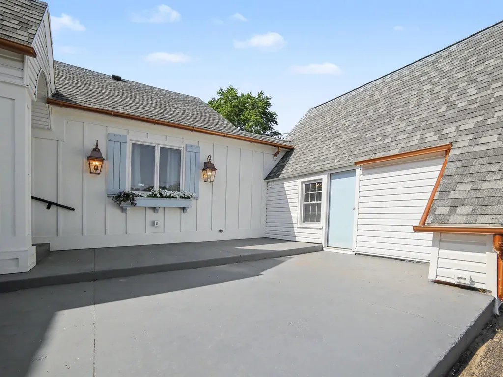 2933 Dawes Road Roosevelt Park City MI 49441