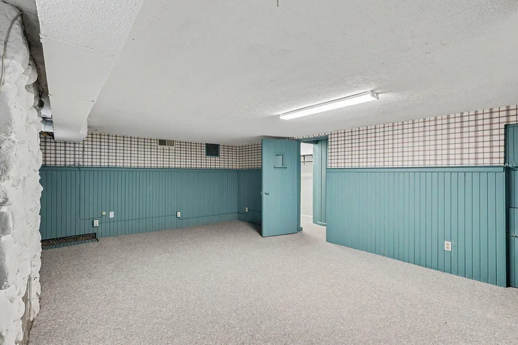 2933 Dawes Road Roosevelt Park City MI 49441