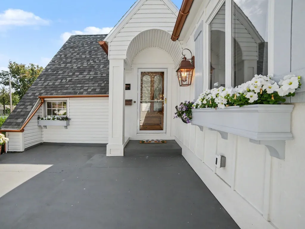 2933 Dawes Road Roosevelt Park City MI 49441