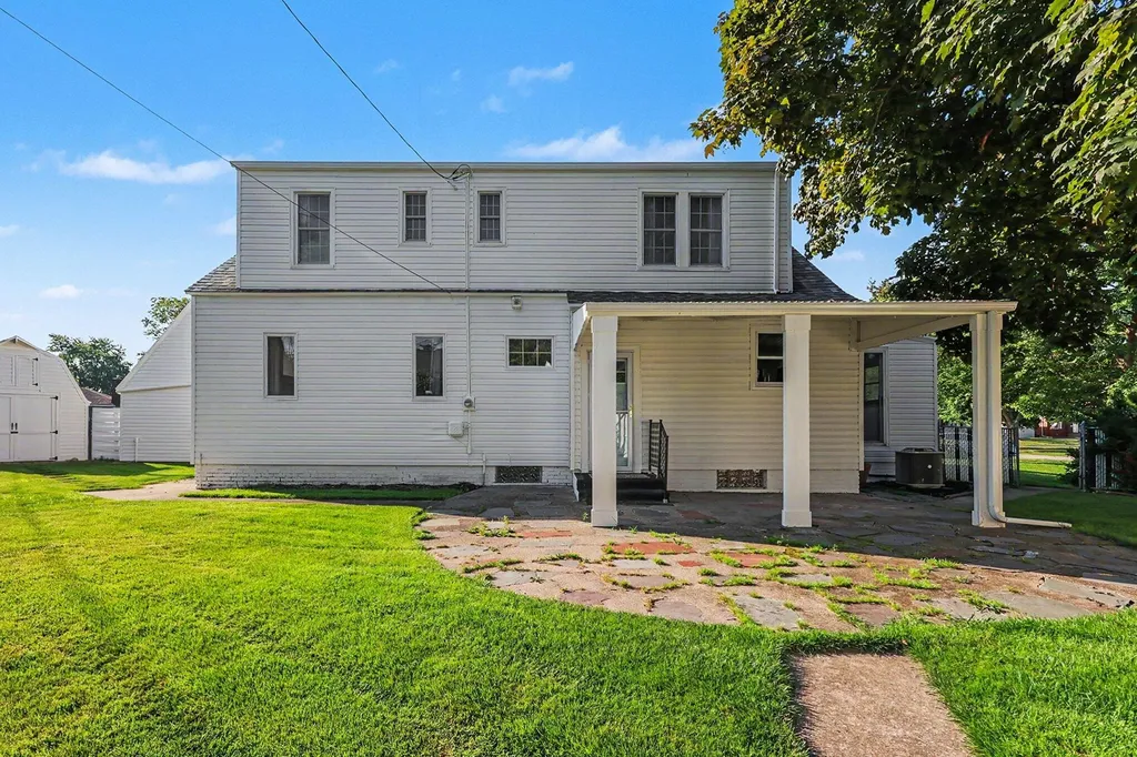 2933 Dawes Road Roosevelt Park City MI 49441