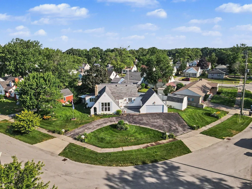 2933 Dawes Road Roosevelt Park City MI 49441