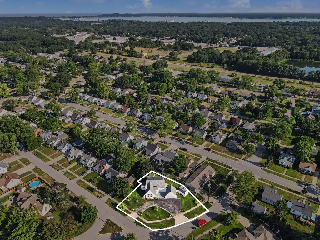 2933 Dawes Road Roosevelt Park City MI 49441