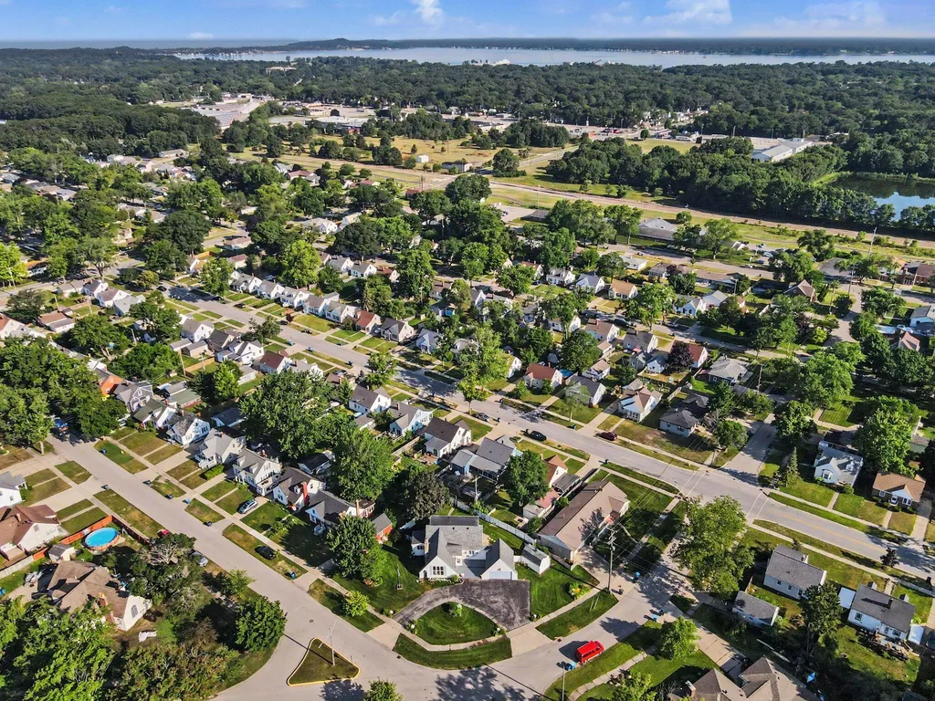 2933 Dawes Road Roosevelt Park City MI 49441