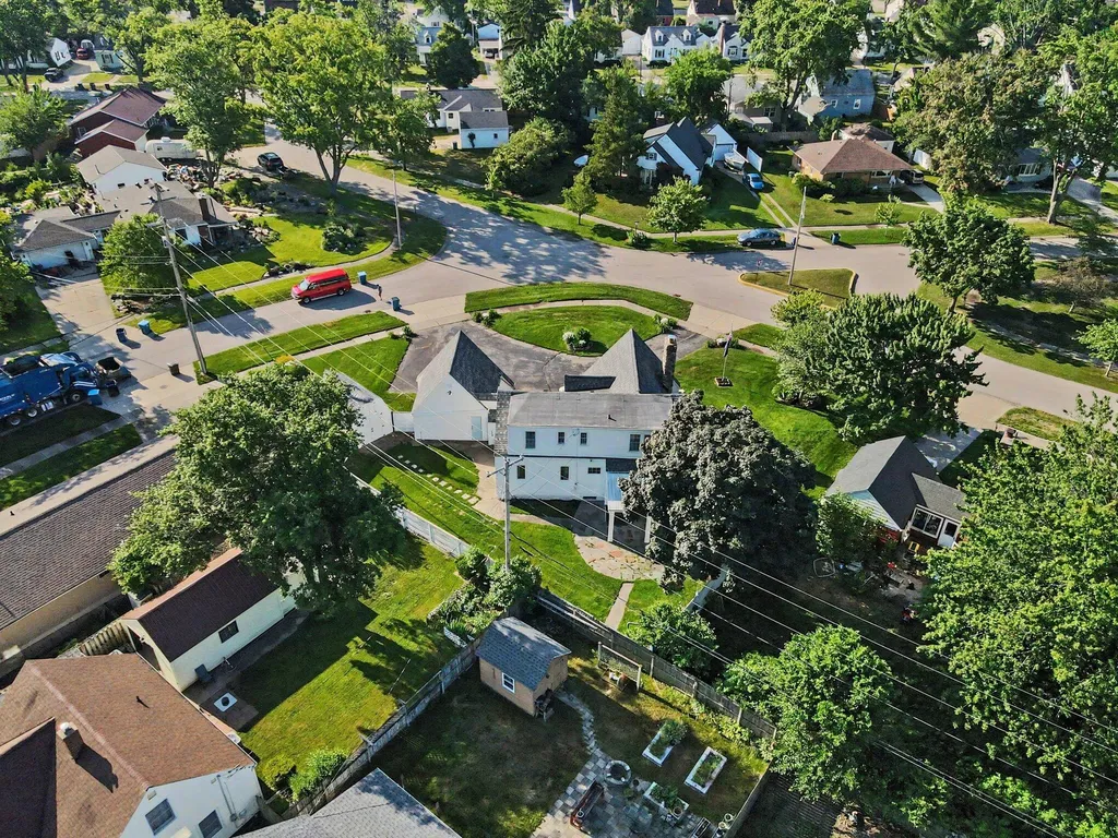 2933 Dawes Road Roosevelt Park City MI 49441