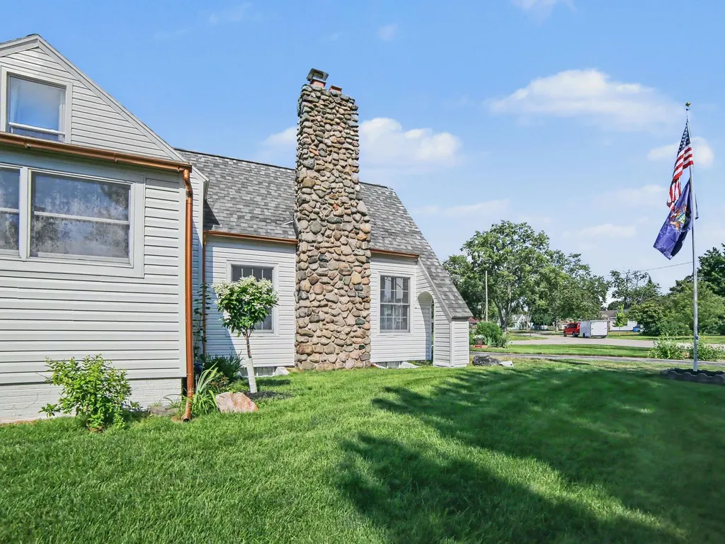2933 Dawes Road Roosevelt Park City MI 49441