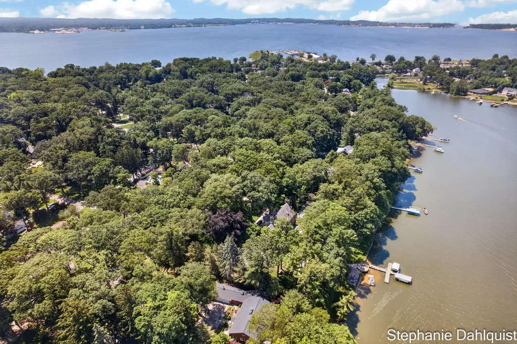 480 E Circle Drive North Muskegon City MI 49445