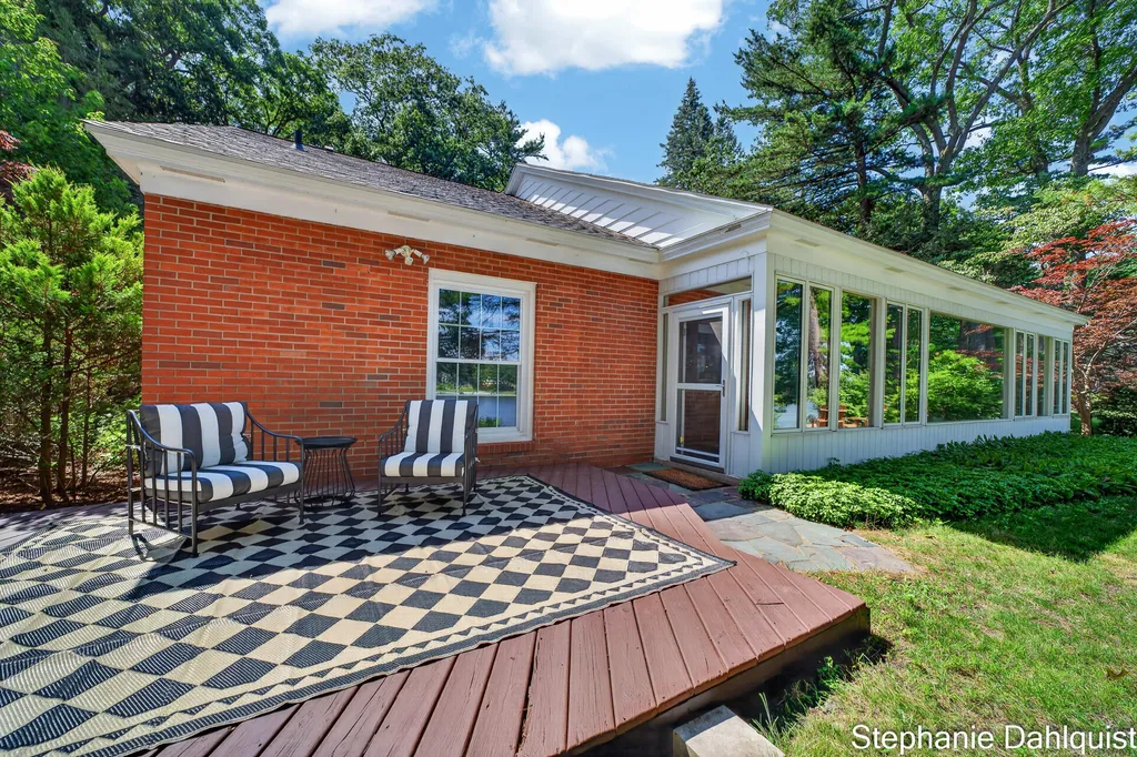 480 E Circle Drive North Muskegon City MI 49445