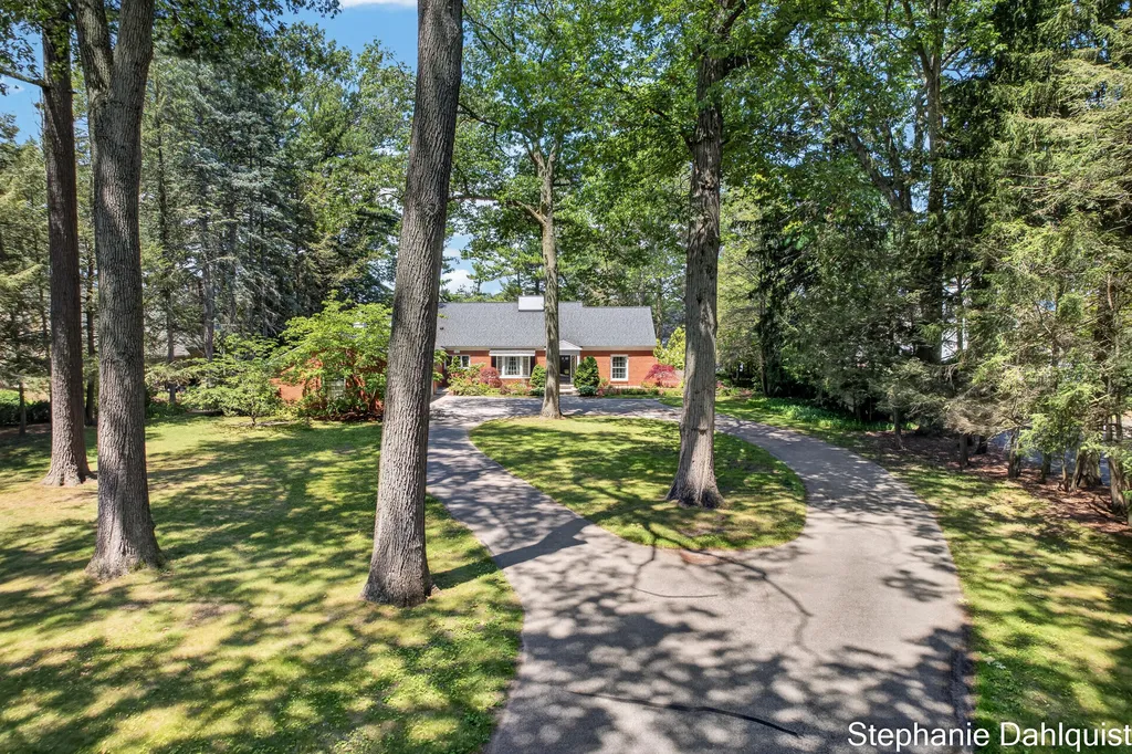 480 E Circle Drive North Muskegon City MI 49445