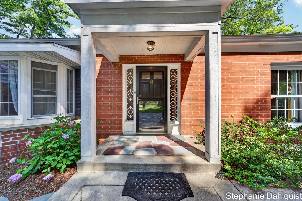 480 E Circle Drive North Muskegon City MI 49445