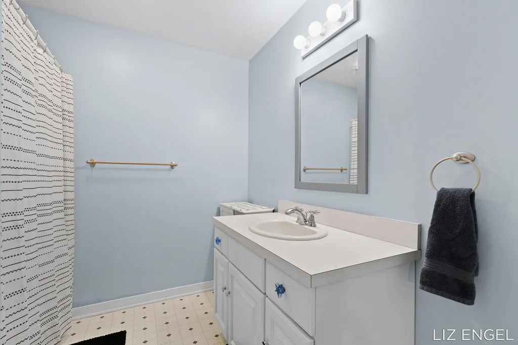 762 Wilderness Ridge Drive Unknown City MI 49406