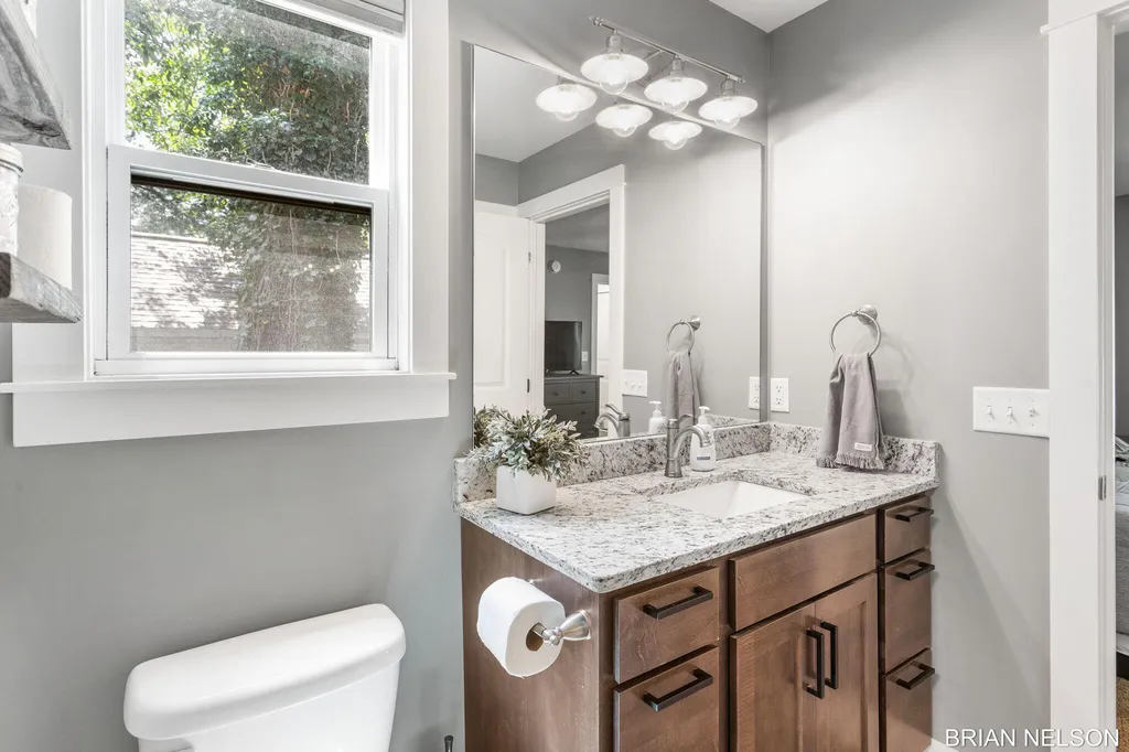 3380 Hollywood Drive Park Township MI 49424