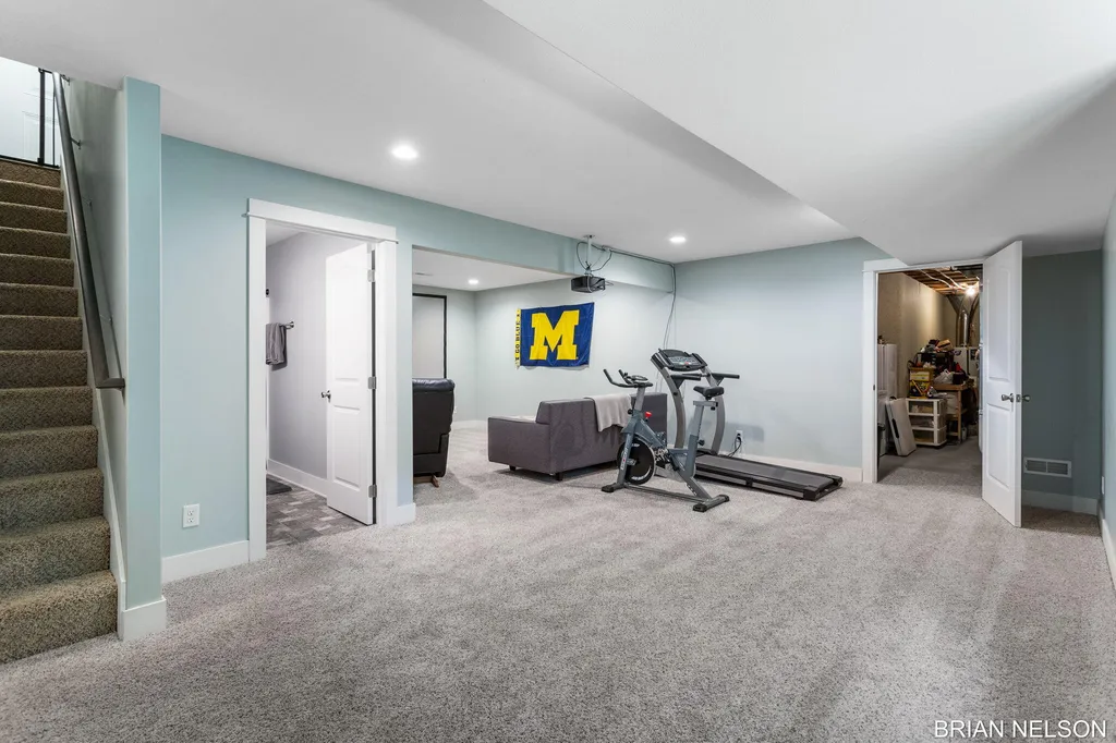 3380 Hollywood Drive Park Township MI 49424