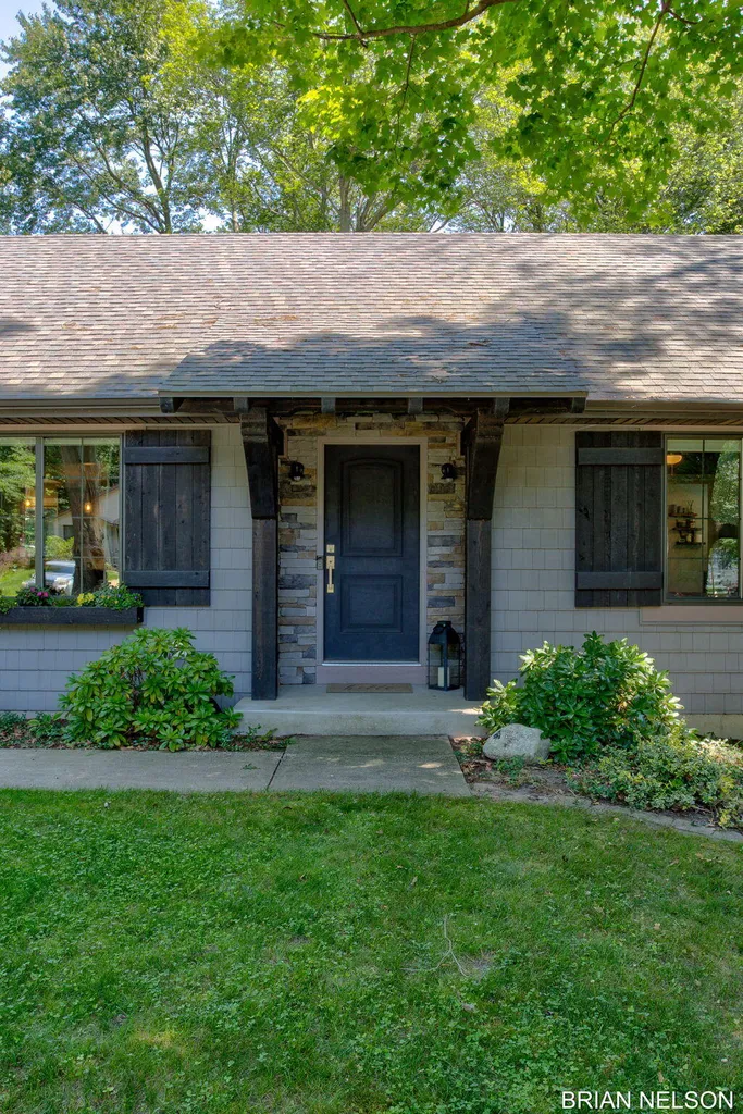 3380 Hollywood Drive Park Township MI 49424