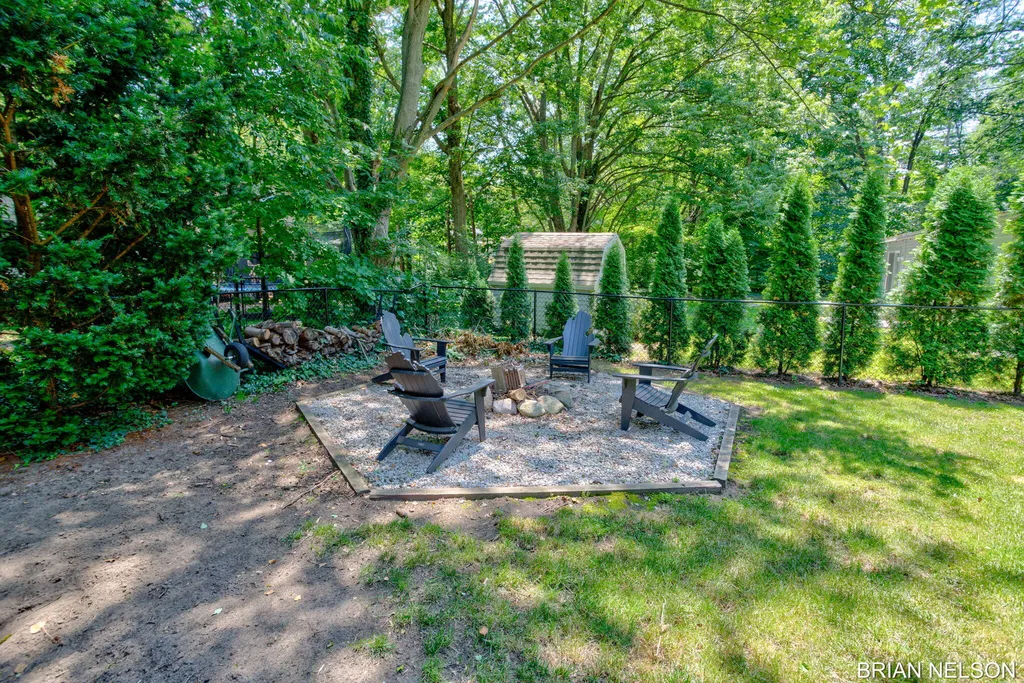 3380 Hollywood Drive Park Township MI 49424