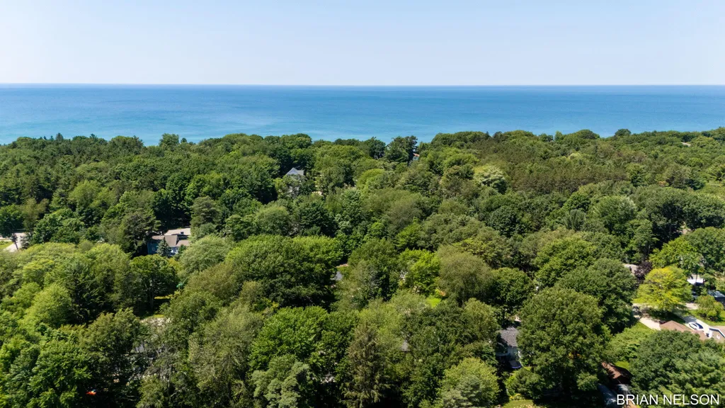 3380 Hollywood Drive Park Township MI 49424