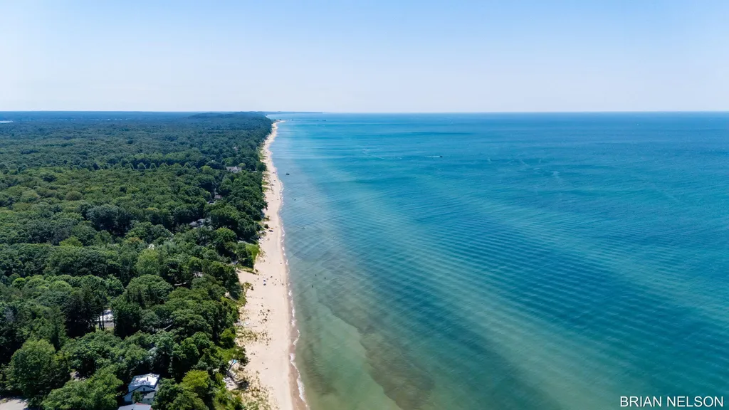 3380 Hollywood Drive Park Township MI 49424