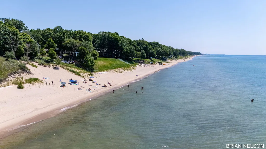 3380 Hollywood Drive Park Township MI 49424